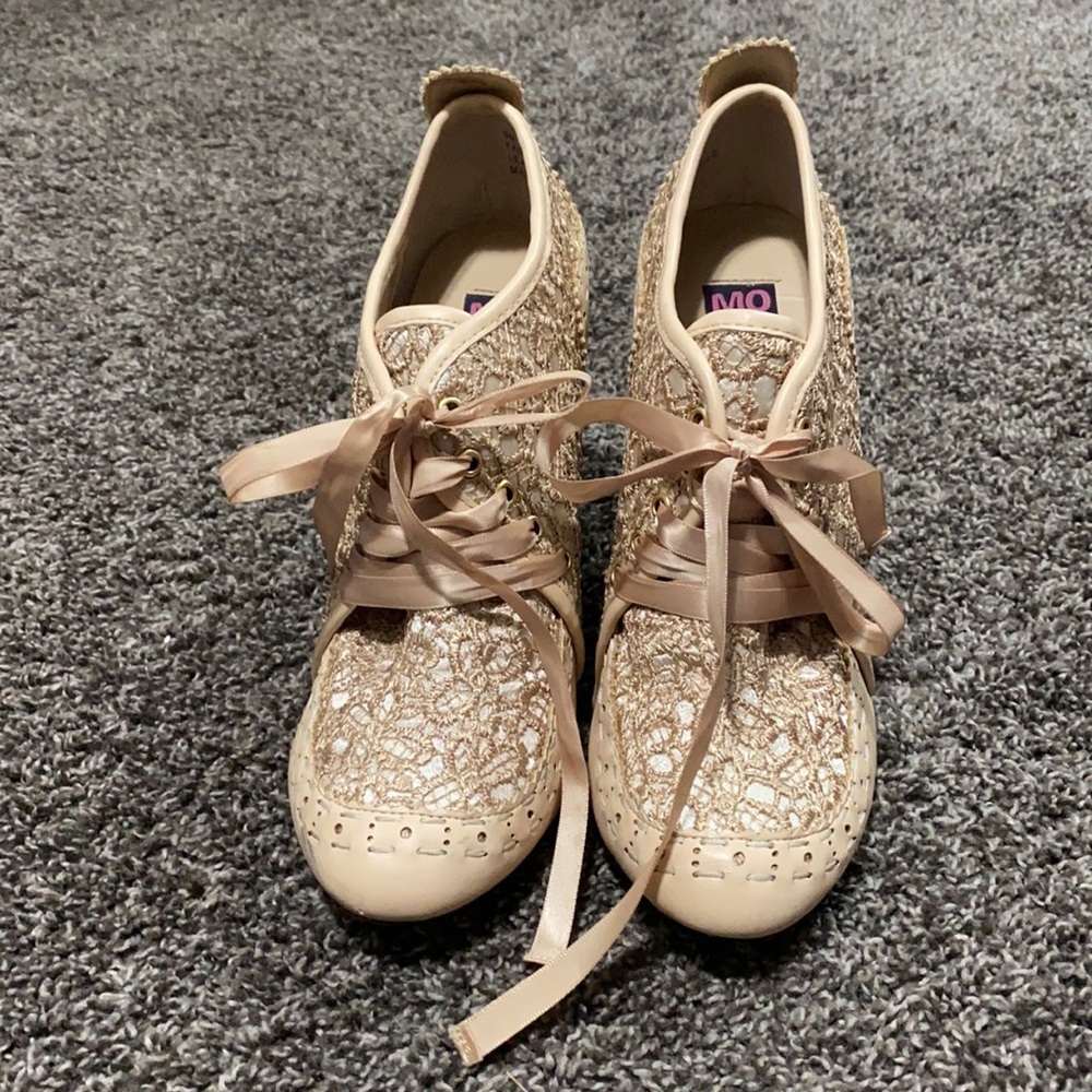 Moxy Shootie Sz. 9